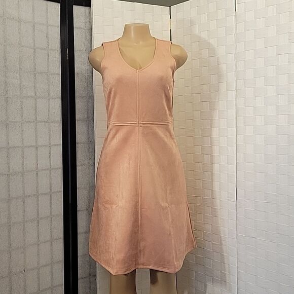 BRAND NEW AGNES&DORA JUMPER SLEEVELESS V-NECK DRESS - Picture 9 of 13